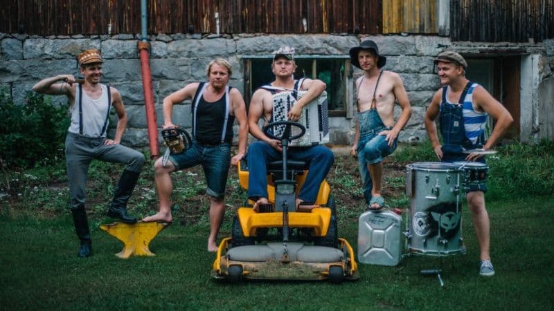 Steve-N-Seagulls - Jaakko Manninen Photography