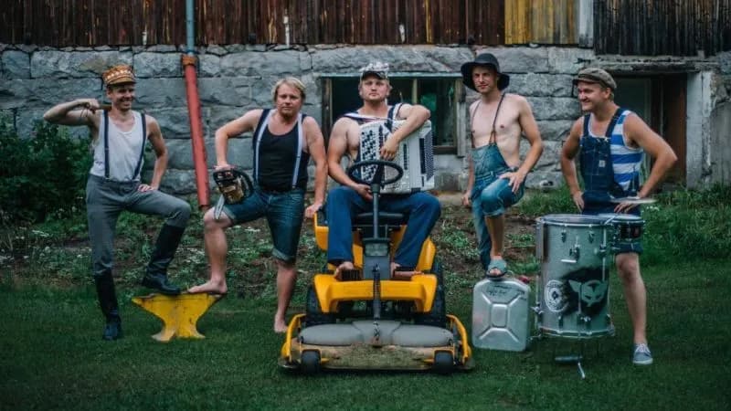 Steve-N-Seagulls - Jaakko Manninen Photography