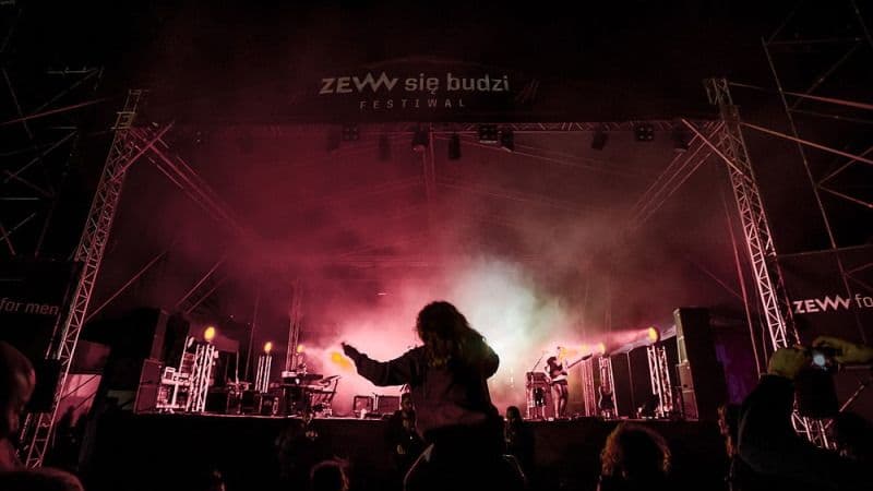 Odkrycia ZEW 2022: wygraj koncert na ZEW się budzi